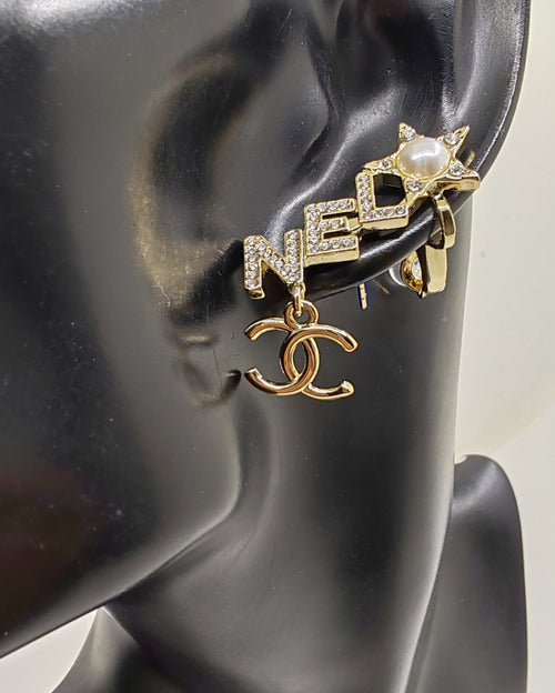 18K  Chanel Script Diamonds Earrings