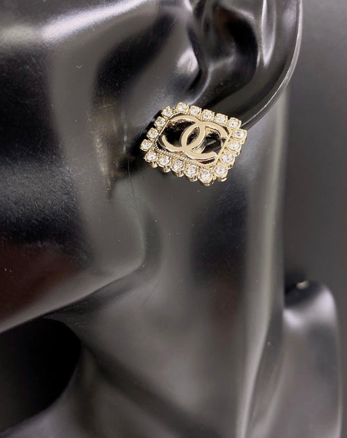 18K  Chanel Square Pearls Earrings