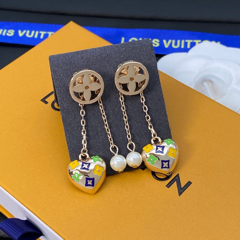 18K Louis Vuitton Diamond Pearl Drop Earrings